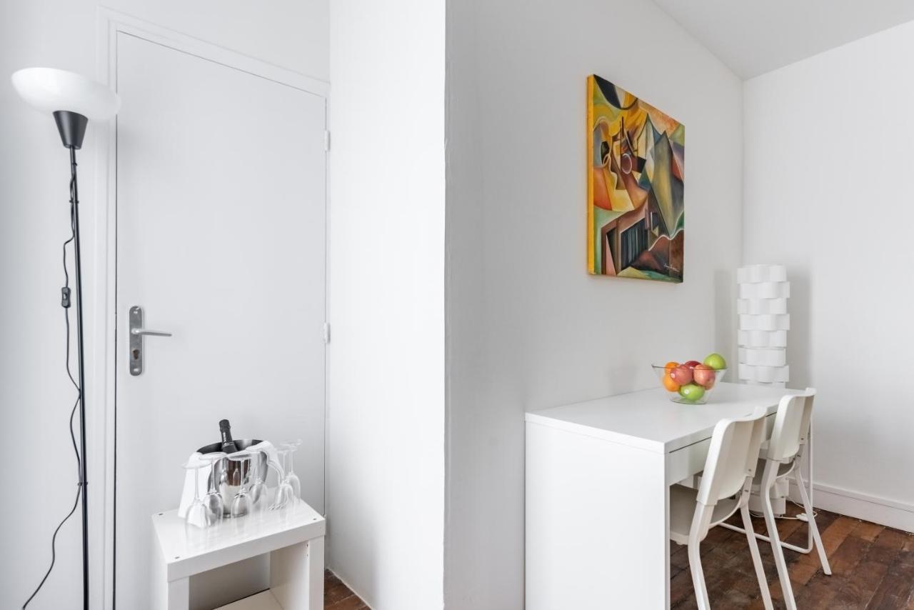 Triplex Magenta Quest Apartment Paris Bagian luar foto